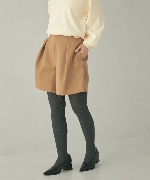 【新品】EMMEL REFINES EM ハイウエスト タック ショートパンツ EMMEL REFINES（エメルリファインズ）の「＜EMMEL REFINES＞EM ハイ