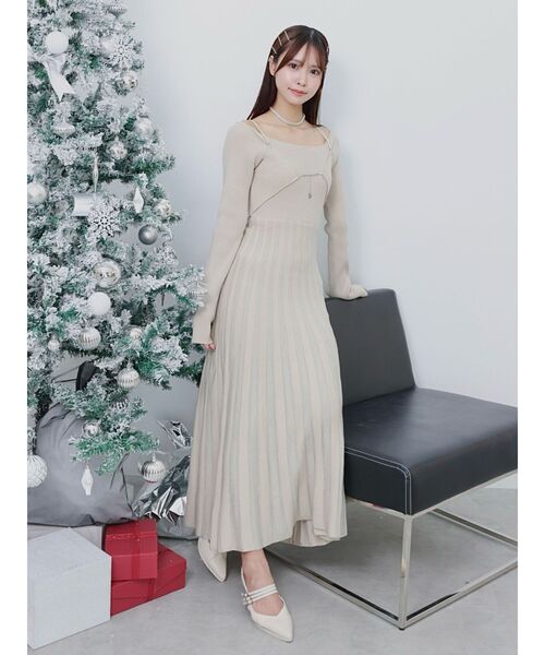 EATME（イートミー）の「ロゴチャームニットワンピース（ワンピース・レディース・アイボリー/ブラック/ブラウン・FREE）」の4枚目の写真