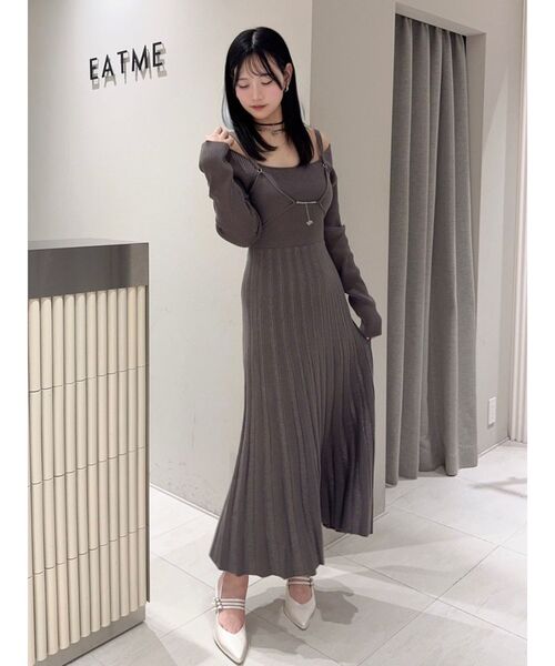 EATME（イートミー）の「ロゴチャームニットワンピース（ワンピース・レディース・アイボリー/ブラック/ブラウン・FREE）」の14枚目の写真