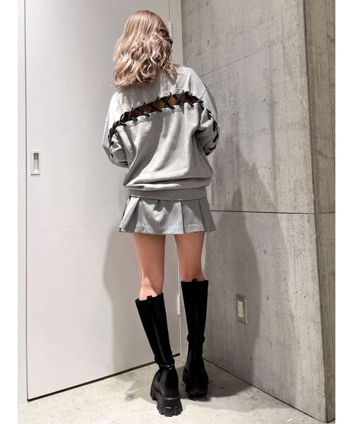 GYDA（ジェイダ）の「BACKレースアップショートロゴスウェットトップス（スウェット・レディース・チャコールグレー/グレー/オフホワイト・FREE）」の21枚目の写真