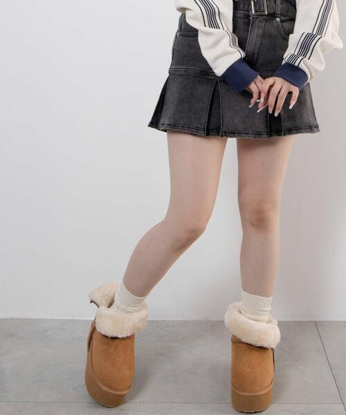 WEGO（ウィゴー）の「WEGO/折り返し厚底フェイクムートンブーツ（ブーツ・レディース・ベージュ/ブラック・MEDIUM/LARGE）」の13枚目の写真