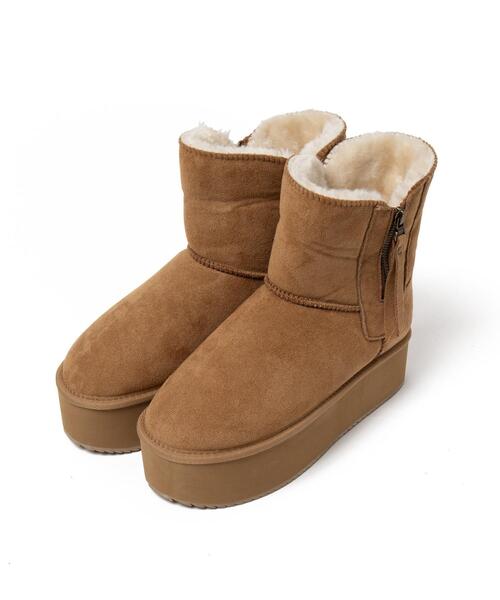 WEGO（ウィゴー）の「WEGO/折り返し厚底フェイクムートンブーツ（ブーツ・レディース・ベージュ/ブラック・MEDIUM/LARGE）」の20枚目の写真