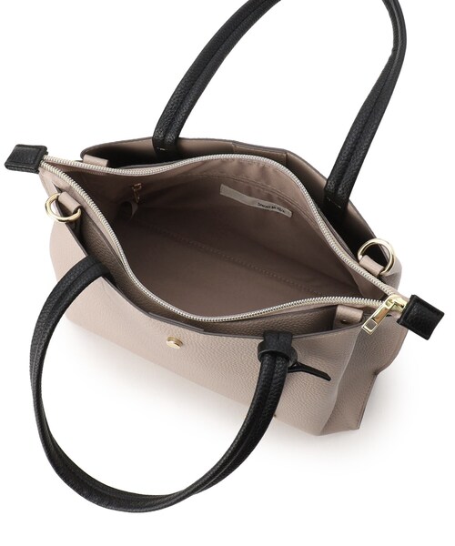 SHOO・LA・RUE(シューラルー)の「◆【軽量/2WAY】デイリーにも通勤にも ふわっと軽いトートバッグ(トートバッグ・レディース・ブラック/ワインレッド/グレー/ベージュ系4・00)」の12枚目の写真