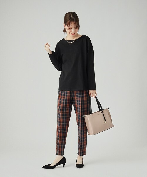 SHOO・LA・RUE(シューラルー)の「◆【軽量/2WAY】デイリーにも通勤にも ふわっと軽いトートバッグ(トートバッグ・レディース・ブラック/ワインレッド/グレー/ベージュ系4・00)」の21枚目の写真