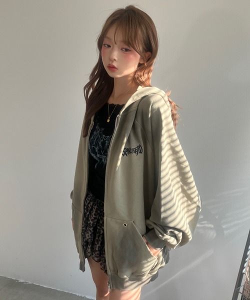ARULE(アルール)の「A'GEM/9 × .kom 『ARULE/アルール』 バックワッペンジップパーカー(パーカー・メンズ・ブラック/カーキ/アイボリー・M/L/FREE)」の19枚目の写真