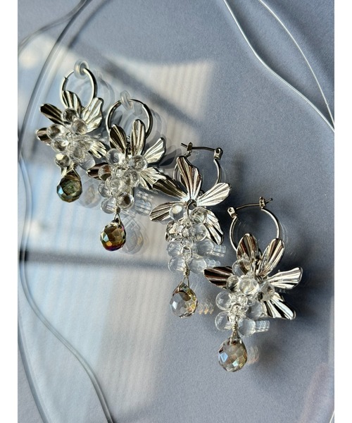 tone(トーン)の「【Withy】朝露~輝く雫とお花のイヤリング / Hana(ハナ)(MA)(イヤリング・レディース・シルバー系その他・FREE)」の5枚目の写真
