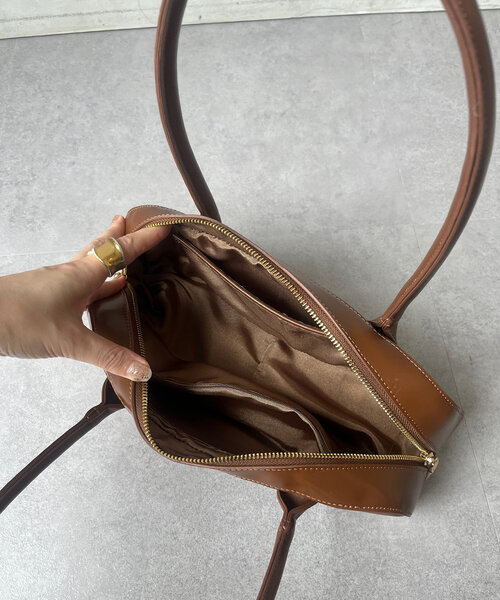 DouDou（ドゥドゥ）の「ワイドボストンバッグ（ショルダーバッグ・レディース・ブラウン/ブラック・FREE）」の18枚目の写真