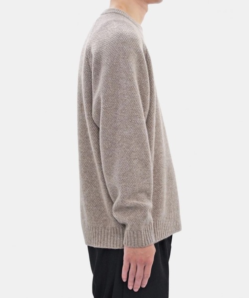 ATON（エイトン）の「【ATON】LAMBS WOOL（ニット/セーター・メンズ・チャコールグレー/ベージュ・4/6）」の7枚目の写真