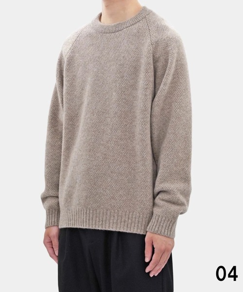 ATON（エイトン）の「【ATON】LAMBS WOOL（ニット/セーター・メンズ・チャコールグレー/ベージュ・4/6）」の9枚目の写真