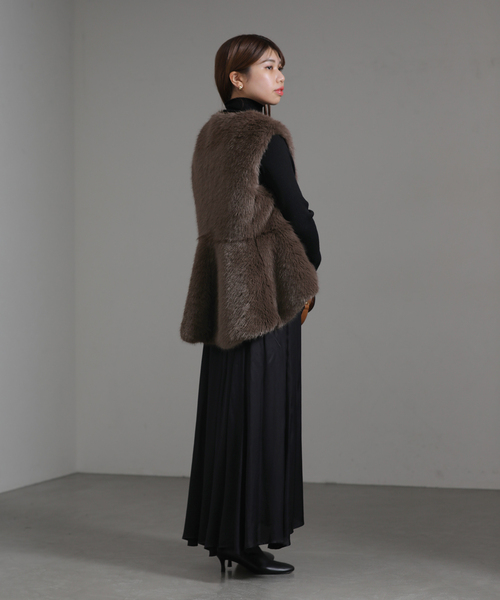 La TOTALITE（ラトータリテ）の「《追加》エコファーペプラムジレ