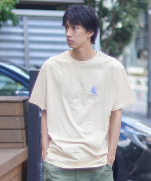 TCSS（ティーシーエスエス）の「DESIGN TEE/Critical Slide(TCSS)/クリティカルスライド(ティーシーエスエス)半袖Tシャツ（Tシャツ/カットソー・メンズ・サンドベージュ・MEDIUM/LARGE/X-LARGE/SMALL）」の5枚目の写真