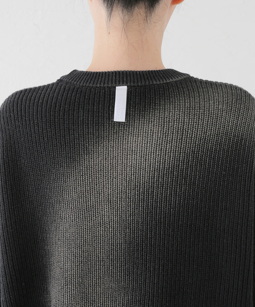 NOMANUAL（NOMANUAL）の「NOMANUAL/ノーマニュアル SPRAY DYEING KNIT（ニット/セーター・レディース・ブラック/ネイビー・MEDIUM）」の8枚目の写真
