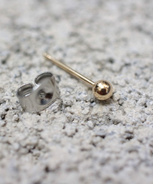 Pledge(プレッジ)の「【Pledge】K10 ワンポイントピアス(ピアス(片耳用)・レディース・ゴールド・FREE)」の6枚目の写真