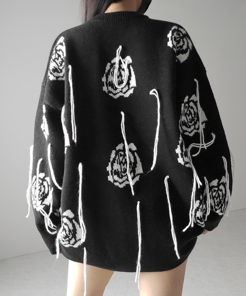 me+em select(ミームセレクト)の「※※【 3color 】バラジャガードフリンジビッグシルエットニット / rose jacquard fringe big silhouette knit(ニット/セーター・レディース・グレー/ホワイト/ブラック・FREE)」の11枚目の写真