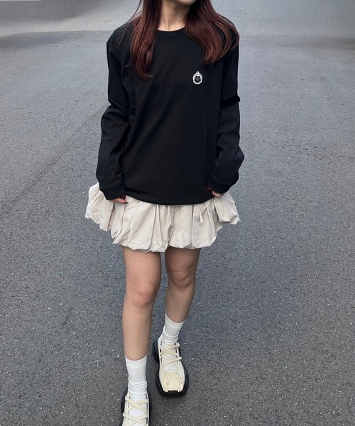 merrylatte(メリーラテ)の「HICAT Hi-LONGT【R】(Tシャツ/カットソー・レディース・ブラック/ホワイト・MEDIUM/LARGE)」の5枚目の写真