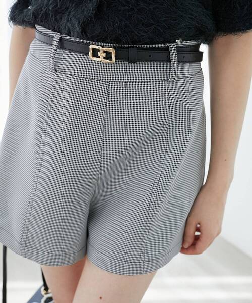 MAJESTIC LEGON(マジェスティックレゴン)の「ベルト付きショートパンツ(その他パンツ・レディース・ブラック/グレー/アイボリー/ブラック系その他/ブラック系その他2・MEDIUM)」の7枚目の写真
