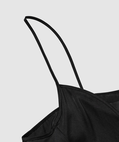 ANREALAGE（アンリアレイジ）の「CURVED PATCHWORK SATIN CAMISOLE（キャミソール・レディース・ブラック・36/38）」の3枚目の写真