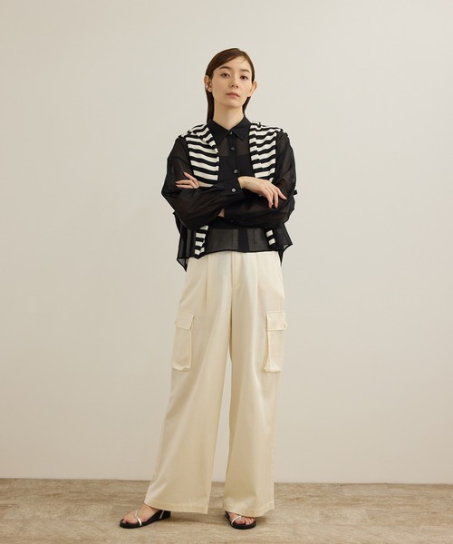 ROPE'（ロペ）の「【洗える】シャイニーサテンパンツ/一部セットアップ対応（カーゴパンツ・レディース・オレンジ/オフホワイト/ブラック・36/38）」の4枚目の写真