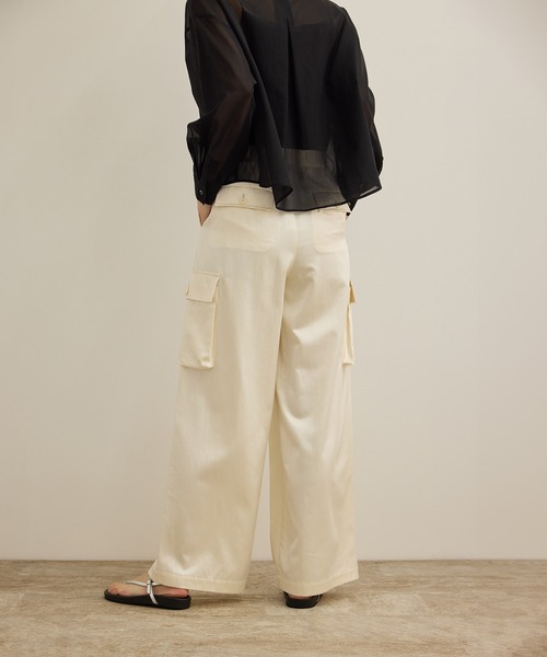 ROPE'（ロペ）の「【洗える】シャイニーサテンパンツ/一部セットアップ対応（カーゴパンツ・レディース・オレンジ/オフホワイト/ブラック・36/38）」の8枚目の写真