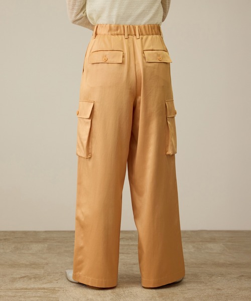 ROPE'（ロペ）の「【洗える】シャイニーサテンパンツ/一部セットアップ対応（カーゴパンツ・レディース・オレンジ/オフホワイト/ブラック・36/38）」の20枚目の写真
