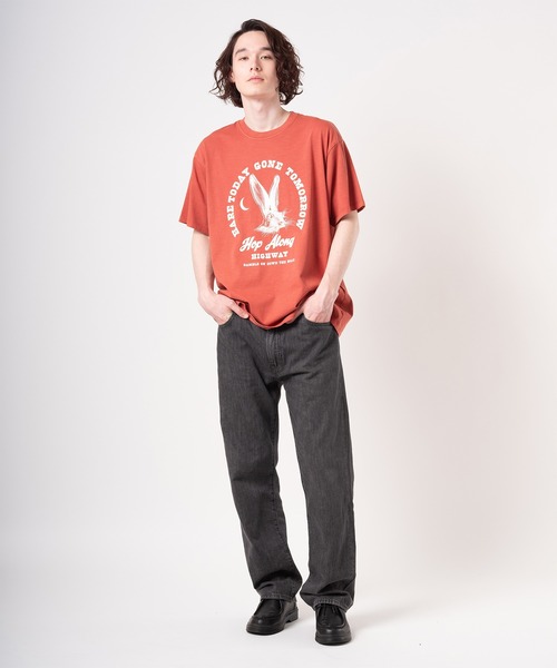 Levi's(リーバイス)の「Levi's/リーバイス ヴィンテージフィット グラフィック Tシャツ(Tシャツ/カットソー・メンズ・レッド・XL/L/M/S)」の4枚目の写真