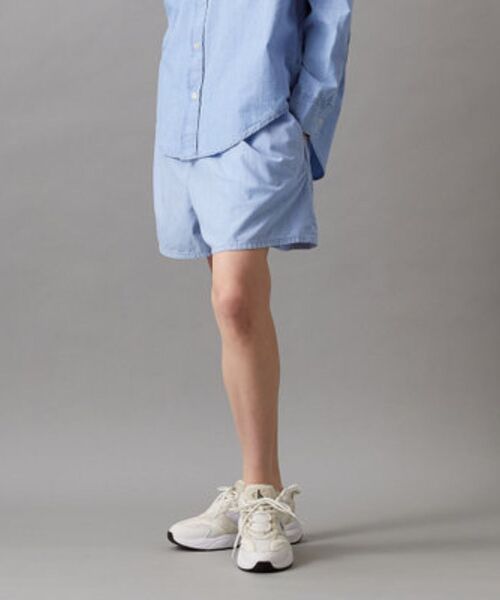 Calvin Klein（カルバン・クライン）の「デニムボクサー ショートパンツ（その他パンツ・レディース・ライトブルー・27/26/25）」の6枚目の写真