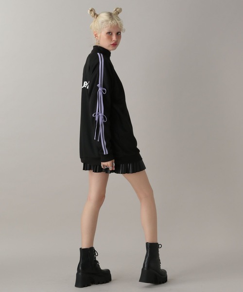 FOREVER 21（フォーエバー トゥエンティーワン）の「【クロミ】リボントラックジャケット（ブルゾン・レディース・ブラック・FREE）」の5枚目の写真