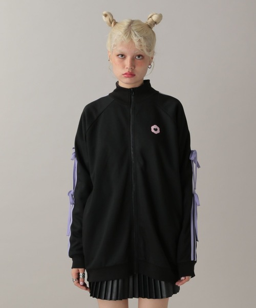 FOREVER 21（フォーエバー トゥエンティーワン）の「【クロミ】リボントラックジャケット（ブルゾン・レディース・ブラック・FREE）」の9枚目の写真