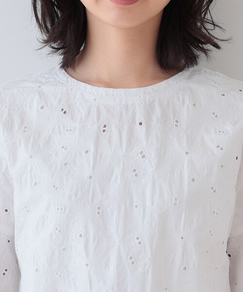 美品 インディヴィ フラワーカット刺繍フレアスリーブ ブラウス 13号 春SALE！【洗える】フラワーカット刺繍フレアスリーブブラウス