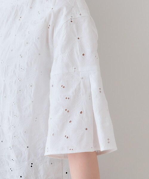 セール】春SALE！【洗える】フラワーカット刺繍フレアスリーブ