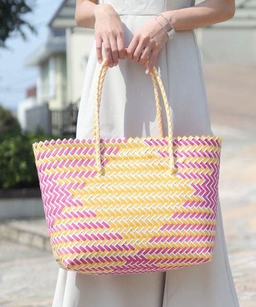 florist（フローリスト）の「【大容量・軽い◎】バイカラーテープ編みかごトートバッグ（かごバッグ・レディース・ネイビー/ライトグレー/ブラック/イエロー系1/ピンク系3/ピンク系1/スカイブルー・FREE）」の21枚目の写真