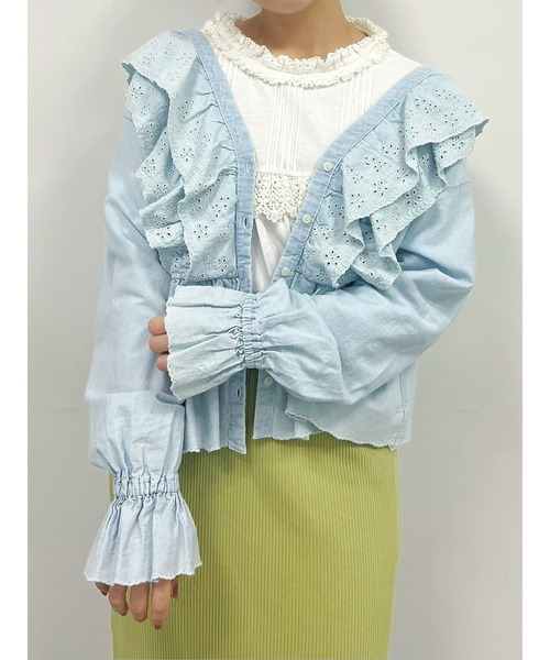 Samansa Mos2(サマンサ モスモス)の「デニムスカラップ刺繍フリル2WAYブラウス(シャツ/ブラウス・レディース・ブルー/ブラック/サックスブルー・F)」の4枚目の写真