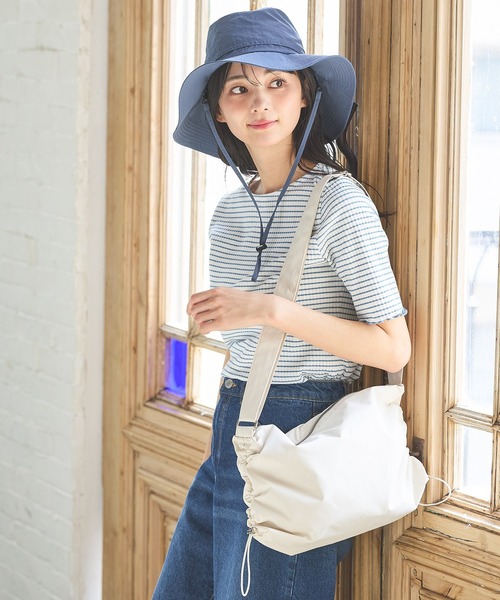 Honeys（ハニーズ）の「【撥水加工】ドロストミニショルダー（ショルダーバッグ・レディース・アイボリー/ライトグレー/ブラック/ブルー・FREE）」の7枚目の写真