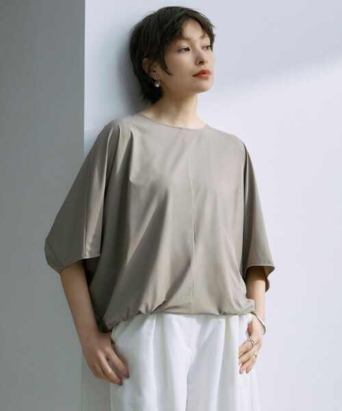 ICB(アイシービー)の「マットスキューバ ドルマンスリーブプルオーバー(Tシャツ/カットソー・レディース・黄土色系/アイボリー系/ブラック系・LARGE/X-LARGE)」の2枚目の写真