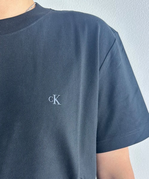 Calvin Klein Jeans（カルヴァンクラインジーンズ）の「CALVIN KLEIN JEANS カルバンクラインジーンズ HEAVY REGULAR TEE ヘビーウェイト レギュラーフィット ショートスリーブTシャツ（Tシャツ/カットソー・メンズ・ホワイト/ブラック・M/L/XL）」の9枚目の写真