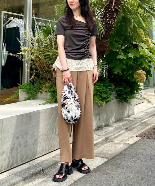 LOVELESS（ラブレス）の「アシンメトリーネックトップス（Tシャツ/カットソー・レディース・オフホワイト/チャコールグレー/ブラック・36）」の4枚目の写真