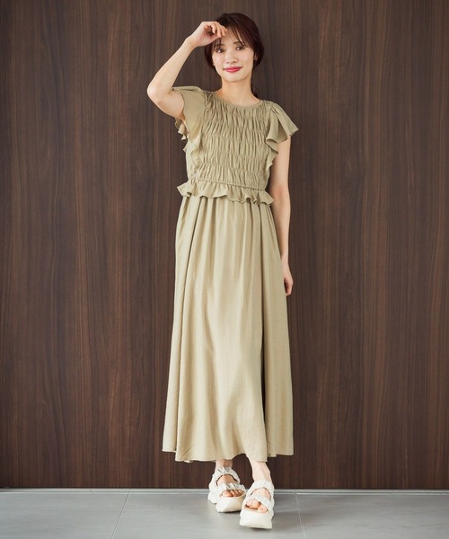 mysty woman（ミスティウーマン）の「【セットアイテム】シャーリングブラウスキャミワンピース2P 491355（ワンピース・レディース・ブラック/ベージュ/オフホワイト・FREE）」の15枚目の写真