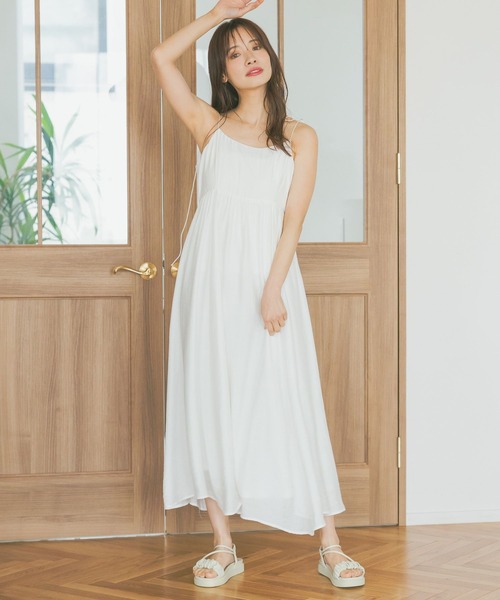 mysty woman（ミスティウーマン）の「【セットアイテム】シャーリングブラウスキャミワンピース2P 491355（ワンピース・レディース・ブラック/ベージュ/オフホワイト・FREE）」の8枚目の写真