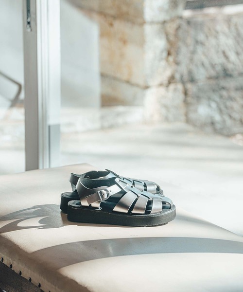 Organic handloom(オーガニックハンドルーム)の「Organic handloom / “GURKHA PLATFORM” サンダル(サンダル・レディース・シルバー/ブラック/ホワイト・25/24/23)」の3枚目の写真