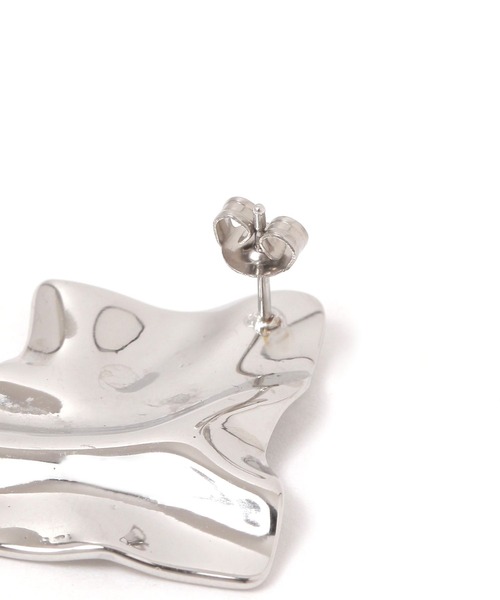 LEPSIM（レプシィム）の「ステンレスボリュームピアス　328057（ピアス（両耳用）・レディース・ゴールド/シルバー/シルバー系その他・ONE SIZE）」の7枚目の写真