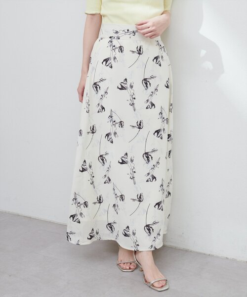 natural couture（ナチュラルクチュール）の「アートフラワーハイウエストフレアスカート（スカート・レディース・ブラック系その他/イエロー系その他/ホワイト系その他・FREE）」の6枚目の写真