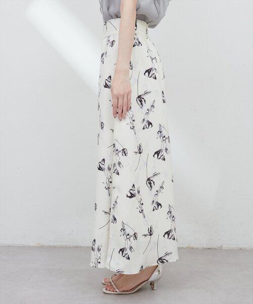 natural couture（ナチュラルクチュール）の「アートフラワーハイウエストフレアスカート（スカート・レディース・ブラック系その他/イエロー系その他/ホワイト系その他・FREE）」の22枚目の写真