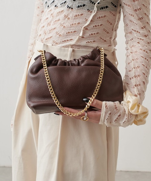 Lui's（ルイス）の「MILLELA FIRENZE チェーンショルダーバッグ（ショルダーバッグ・レディース・ブラウン/ブラック/ホワイト系その他・FREE）」の4枚目の写真