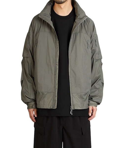 DAIWA PIER39（ダイワピア39）の「DAIWA PIER39 / ダイワ ピアサーティナイン：TECH WIND SHELL JACKET：BJ-21025[PIE]（ミリタリージャケット・メンズ・グレー・S/M/L）」の16枚目の写真