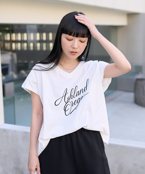 RAGA ホワイト Vネック Tシャツ ARCG ホワイトレース Vネック 半袖 Tシャツ – Endless