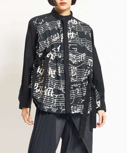 gomme（ゴム）の「モーツァルトスコアＰ　ギャザーブラウス（シャツ/ブラウス・レディース・ブラック/ホワイト・MEDIUM）」の2枚目の写真