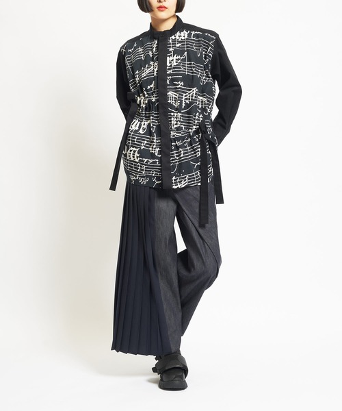 gomme（ゴム）の「モーツァルトスコアＰ　ギャザーブラウス（シャツ/ブラウス・レディース・ブラック/ホワイト・MEDIUM）」の3枚目の写真