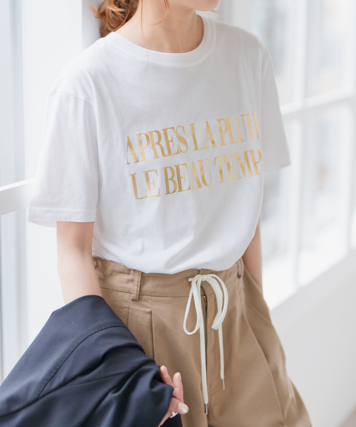 Spick & Span(スピックアンドスパン)の「《追加》箔ロゴプリントTシャツ(Tシャツ/カットソー・レディース・シルバー/ゴールド・FREE)」の1枚目の写真