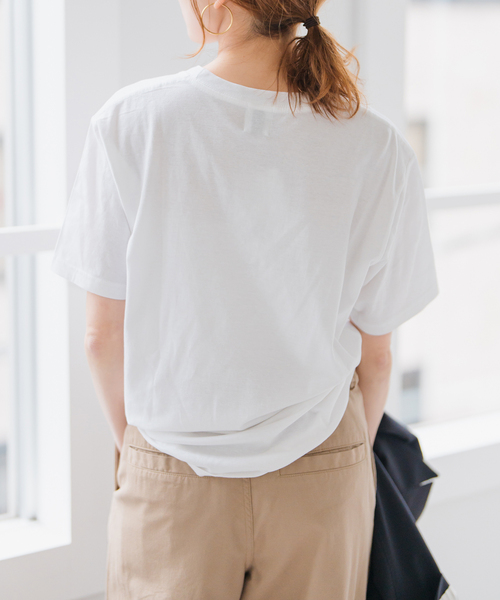 Spick & Span(スピックアンドスパン)の「《追加》箔ロゴプリントTシャツ(Tシャツ/カットソー・レディース・シルバー/ゴールド・FREE)」の19枚目の写真