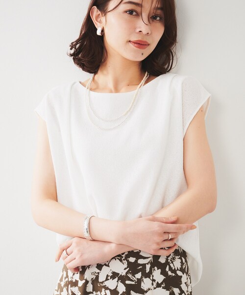 UNTITLED（アンタイトル）の「【ジャージ素材】インナードッキングシアーカットソー（Tシャツ/カットソー・レディース・オフホワイト/チャコールグレー/スモーキーグリーン系・50/44/48/00/02/04）」の5枚目の写真